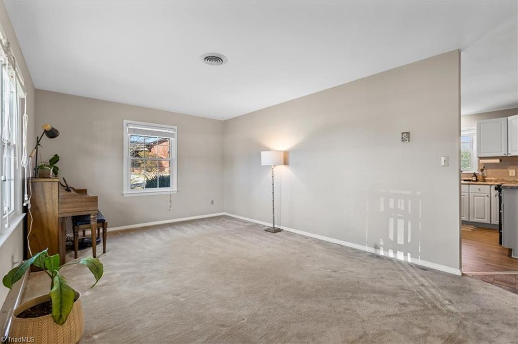 4809 Harvey Road Jamestown, NC 27282 - Photo 5 of 34 Gallery Image 5