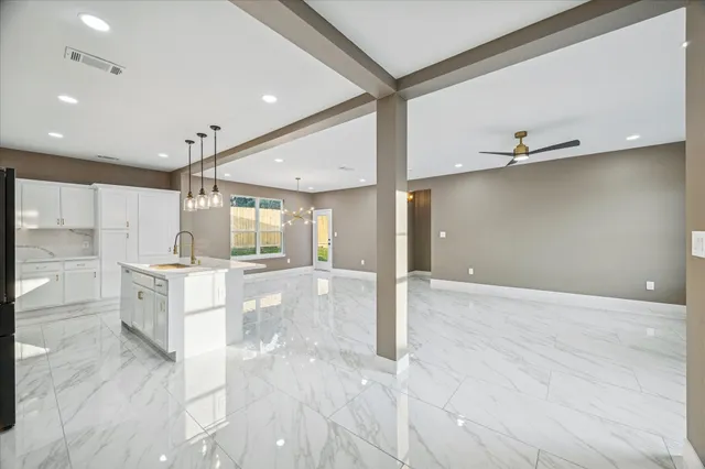 $299,995 | 3026 Comanche, Willis, TX 77378