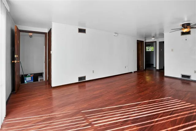 $1,539 | 4034 Murray Avenue, Unit 1, Pittsburgh, PA 15217