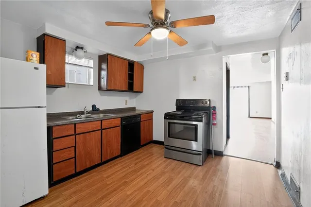 $1,539 | 4034 Murray Avenue, Unit 1, Pittsburgh, PA 15217