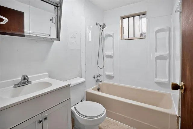 $1,539 | 4034 Murray Avenue, Unit 1, Pittsburgh, PA 15217