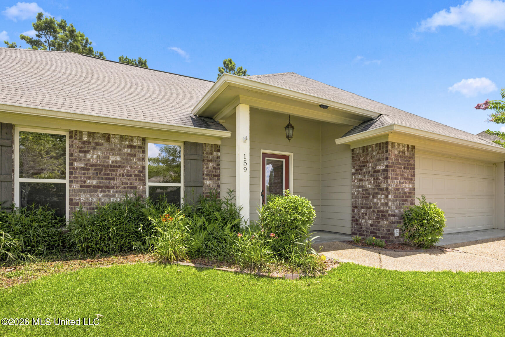 159 Harvey Circle Canton, MS 39046 - Photo 3 of 27 159 Harvey Cir-3