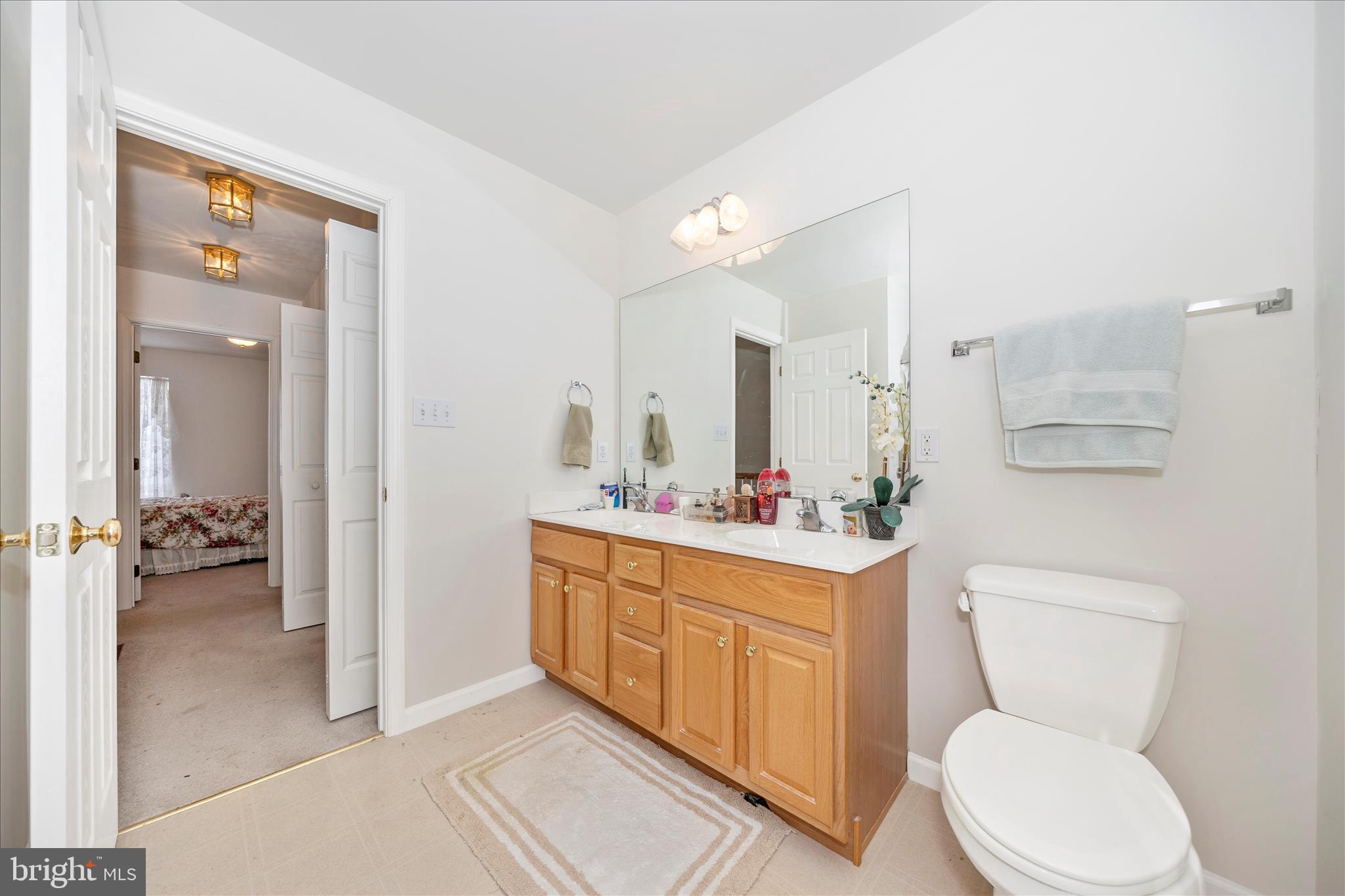 7523 Seneca Ridge Drive York, PA 17403 - Photo 38 of 55 Hall Bathroom