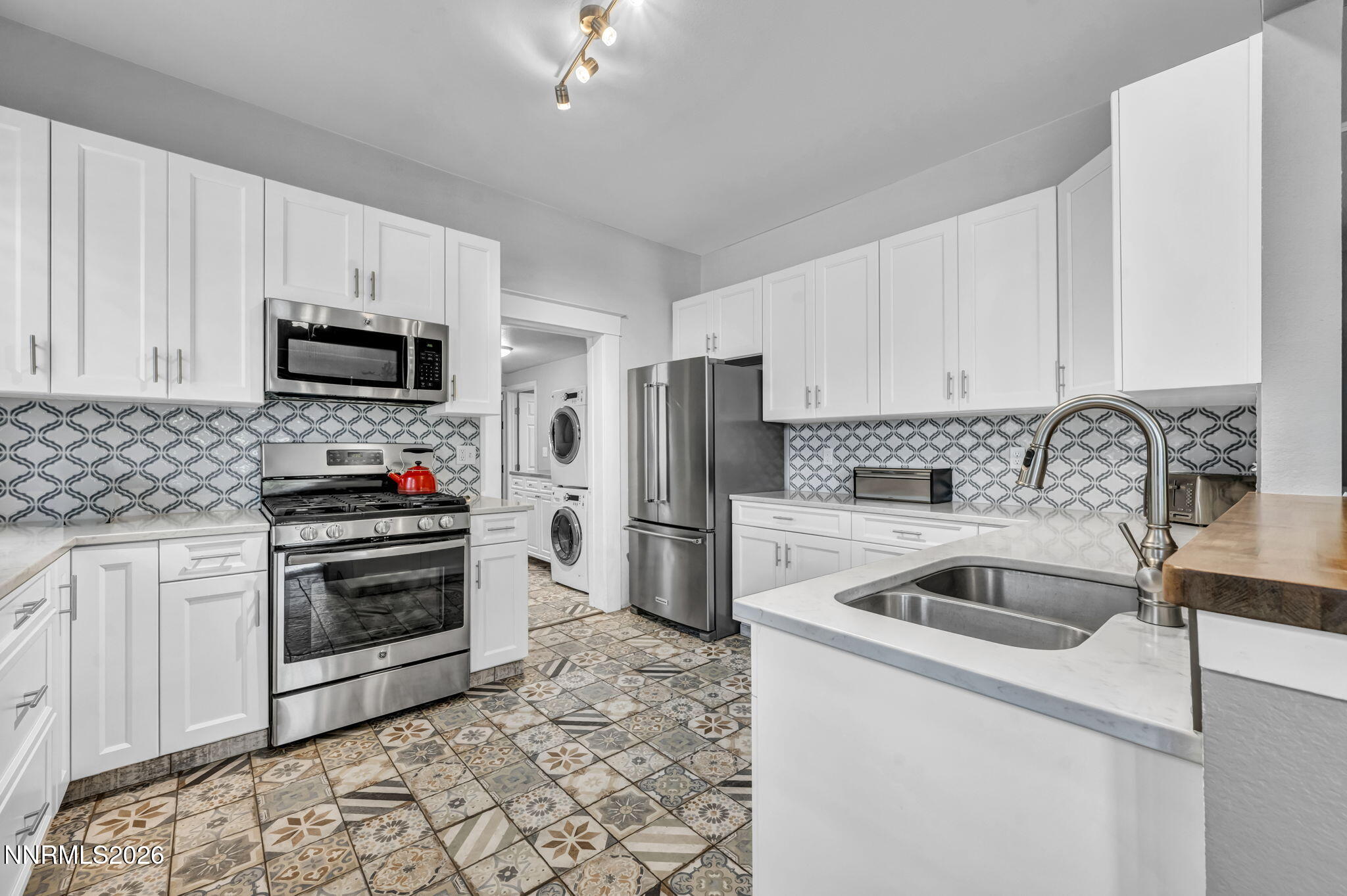 519 Sinclair Street Reno, NV 89501 - Photo 9 of 43 65-web-or-mls-519-sinclair-st