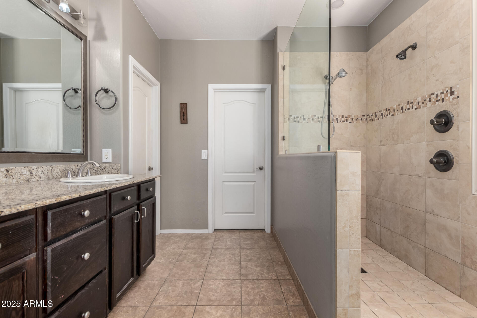 2558 South Martingale Road Gilbert, AZ 85295 - Photo 17 of 26 17 - Martingale