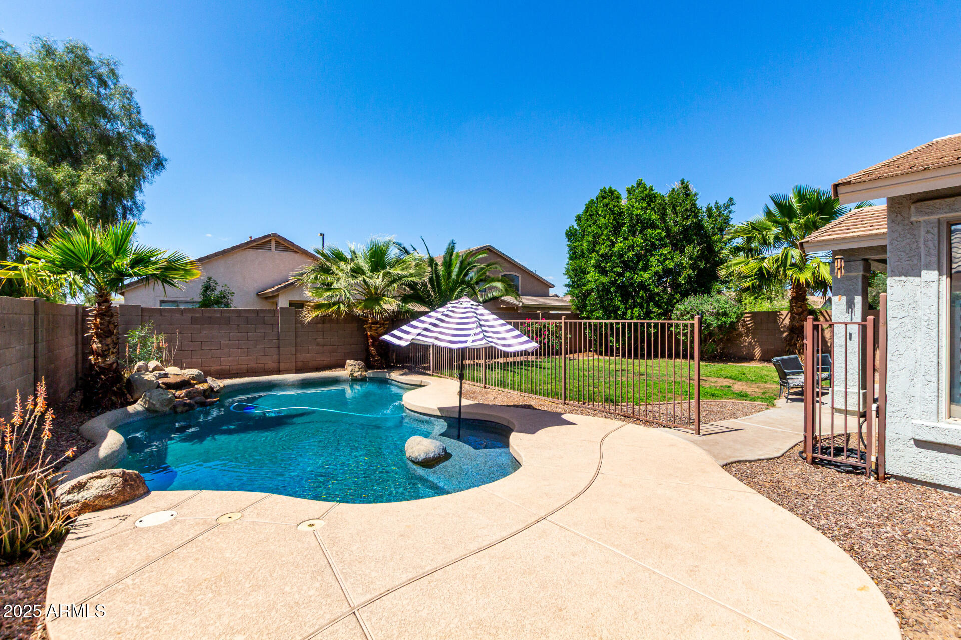 2558 South Martingale Road Gilbert, AZ 85295 - Photo 23 of 26 24 - Martingale