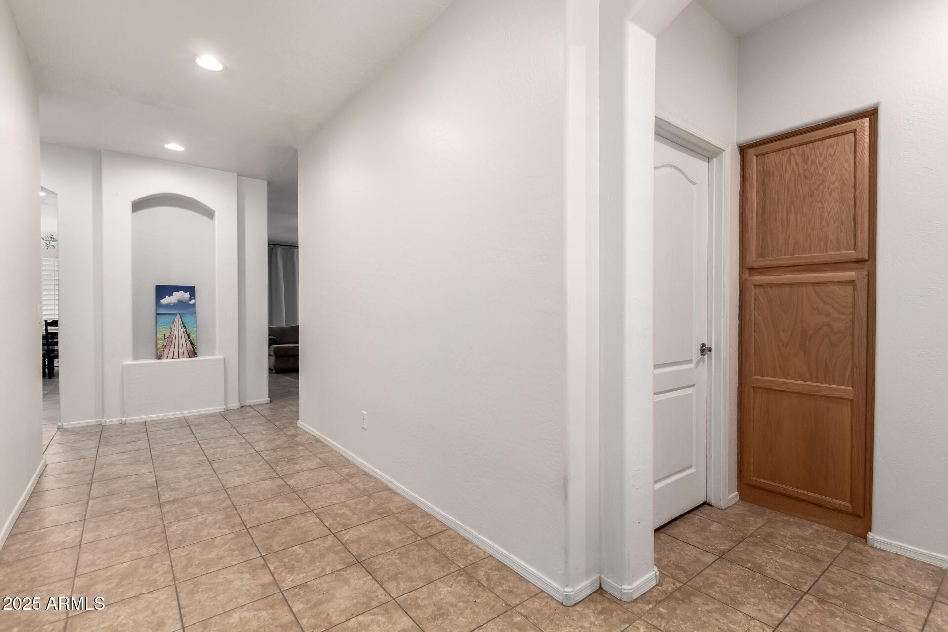 2558 South Martingale Road Gilbert, AZ 85295 - Photo 4 of 26 04 - Martingale