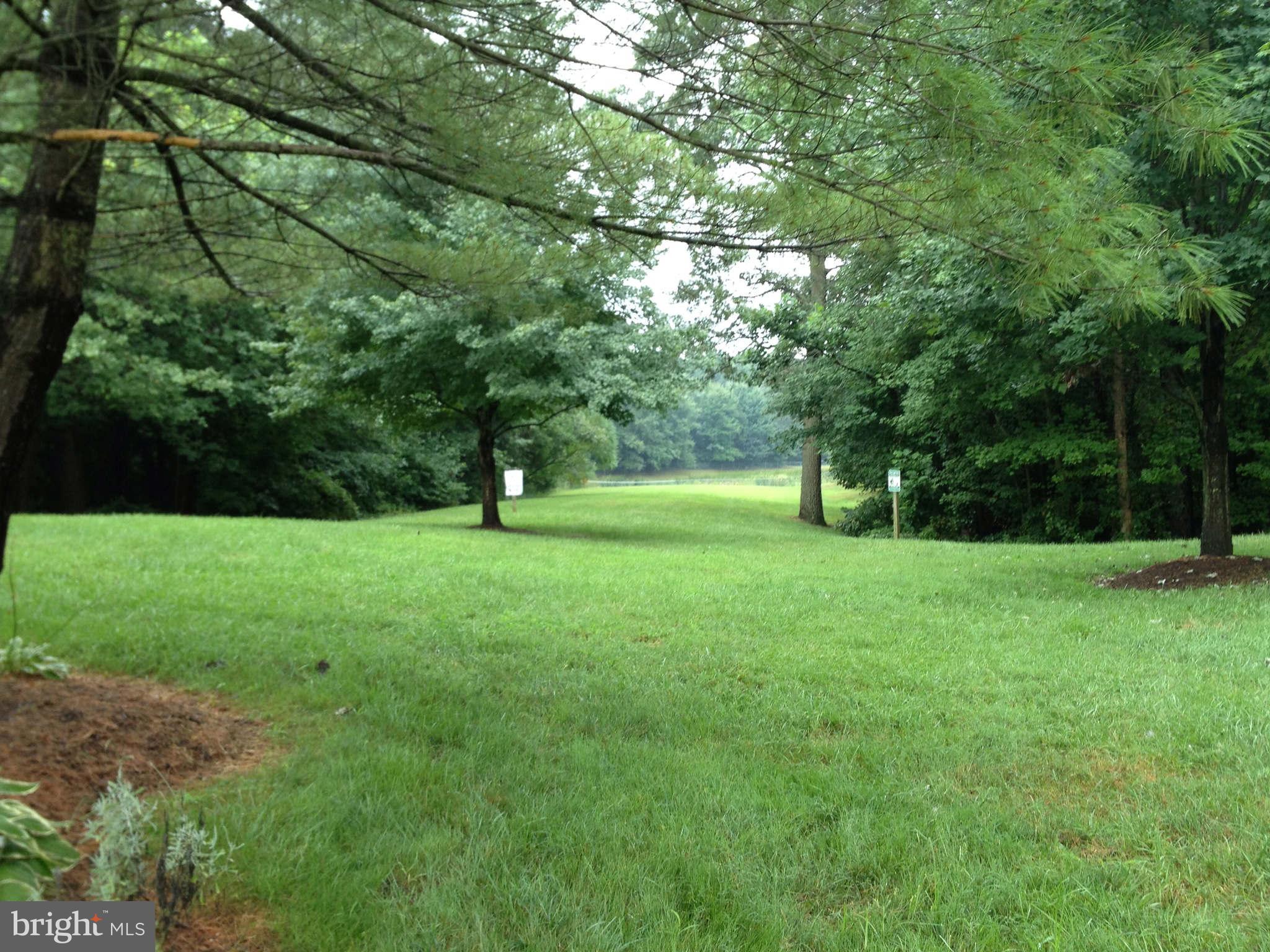639 Deering Road, Unit 2H Pasadena, MD 21122 - Photo 14 of 30 Common Space