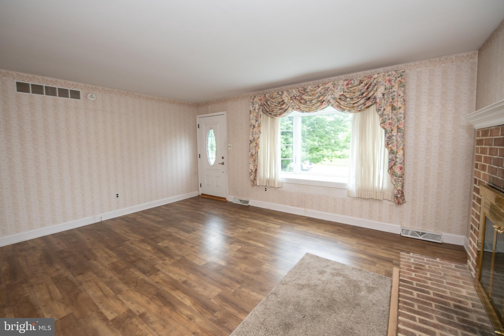 2735 Centennial Road Hatboro, PA 19040 - Photo 8 of 52 Gallery Image 8