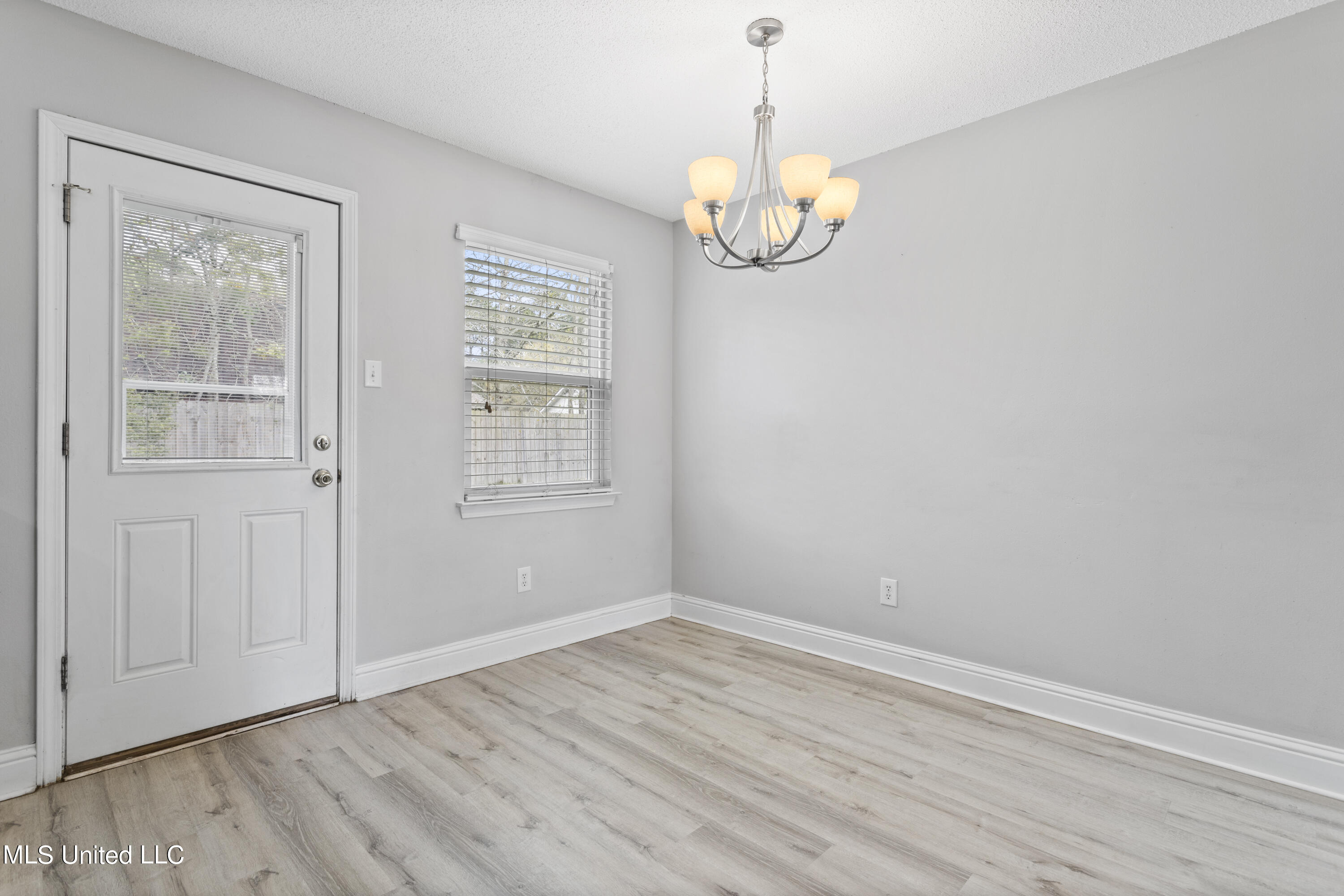 1620 Springridge Road Gautier, MS 39553 - Photo 12 of 24 012