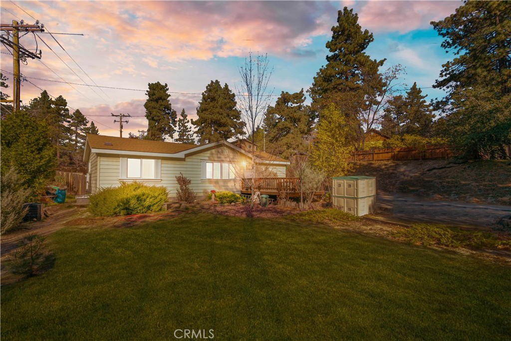 23700 Clement Way Idyllwild, CA 92549 - Photo 2 of 32 a front view of a house with a yard