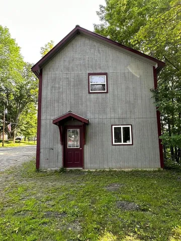 $144,900 | 5 Starks Road, New Sharon, ME 04955