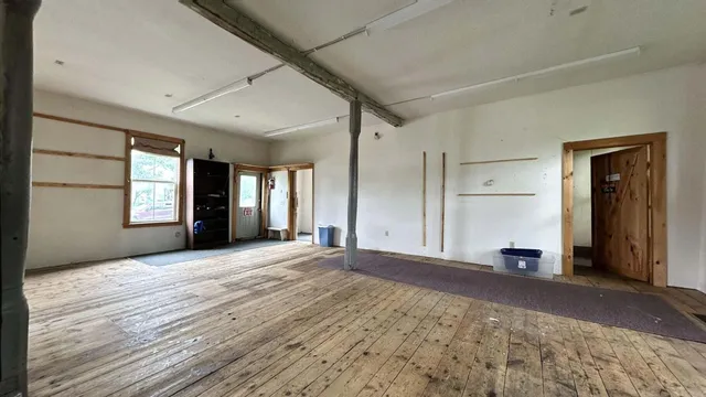 $144,900 | 5 Starks Road, New Sharon, ME 04955