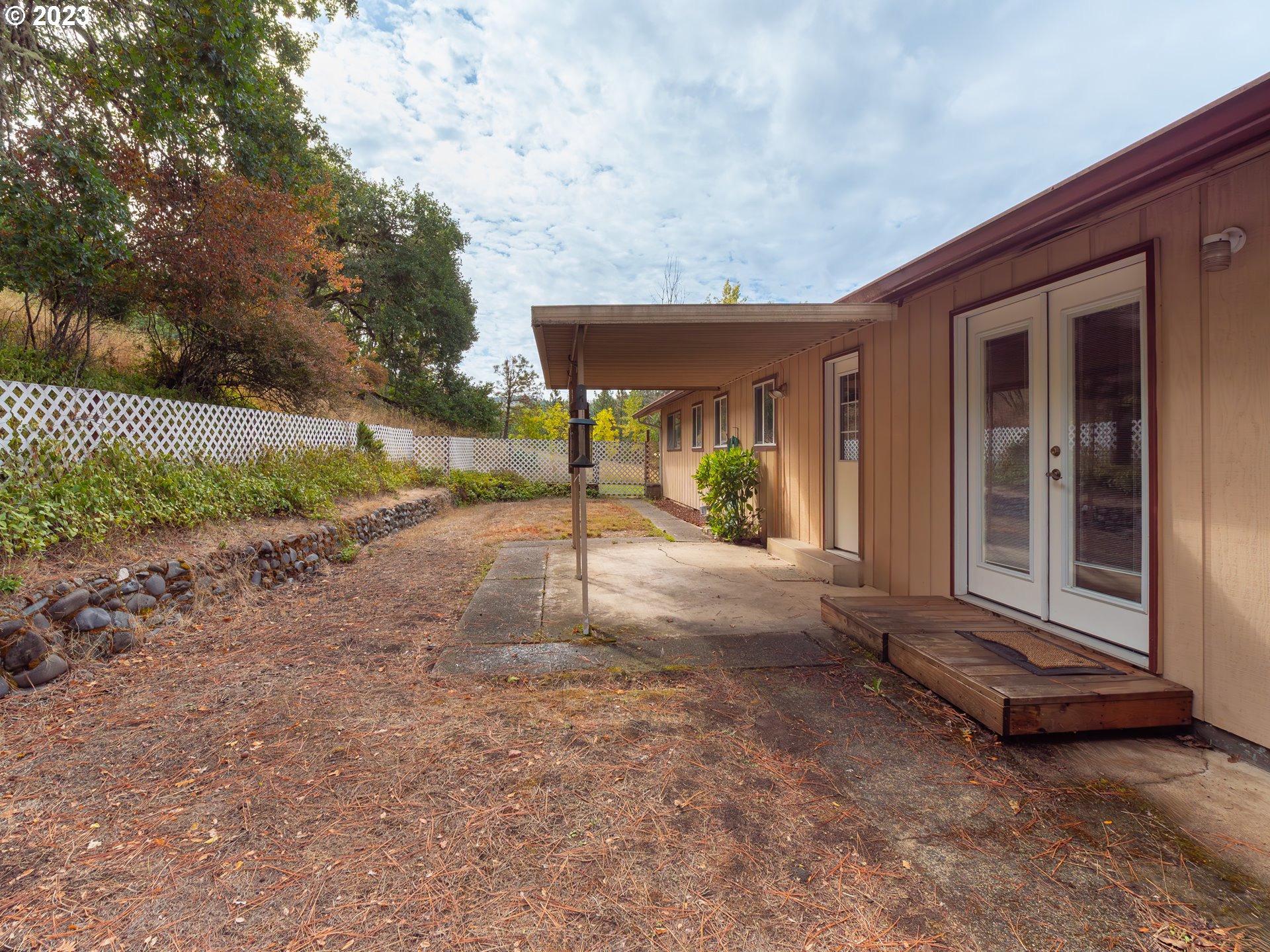 541 Sunshine Road Roseburg, OR 97470 - Photo 30 of 42 Yard