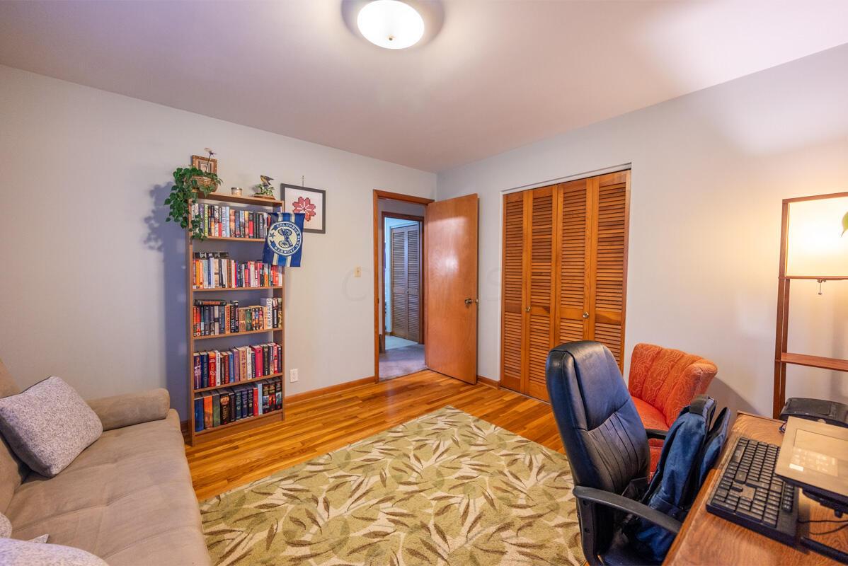 204 Deerfield Road Columbus, OH 43228 - Photo 16 of 24 204 Deerfield Rd - 30