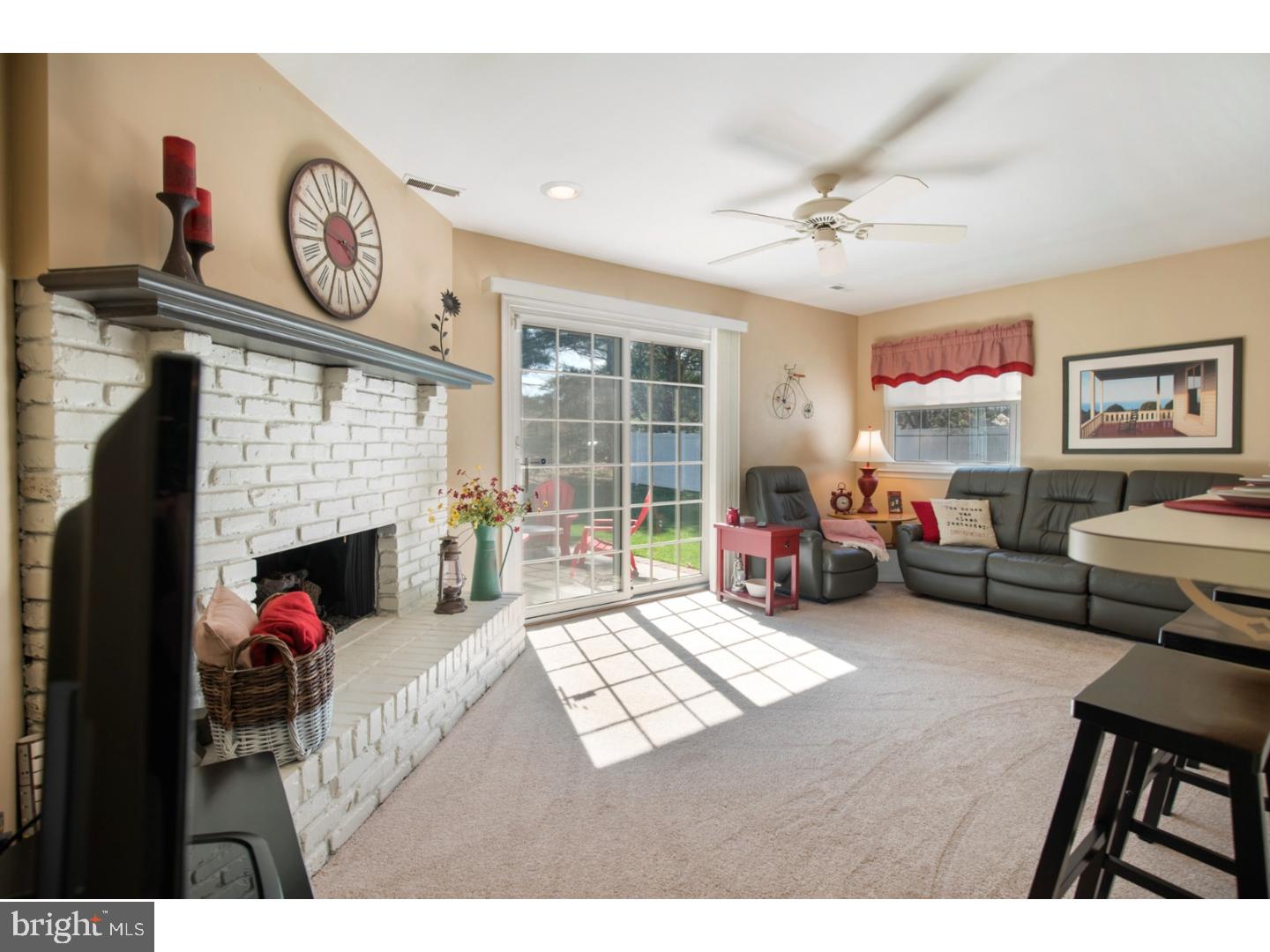 19 Duncan Road Sewell, NJ 08080 - Photo 13 of 23 Living Room