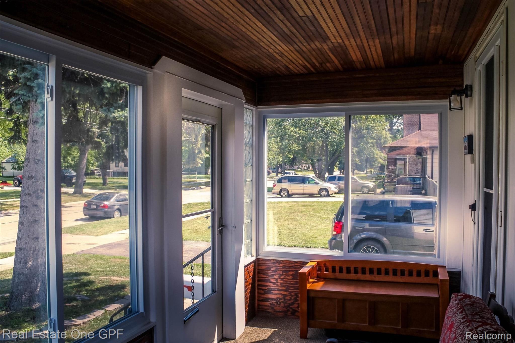 25847 Peter Kaltz Road Warren, MI 48091 - Photo 6 of 54 6 Porch.jpg