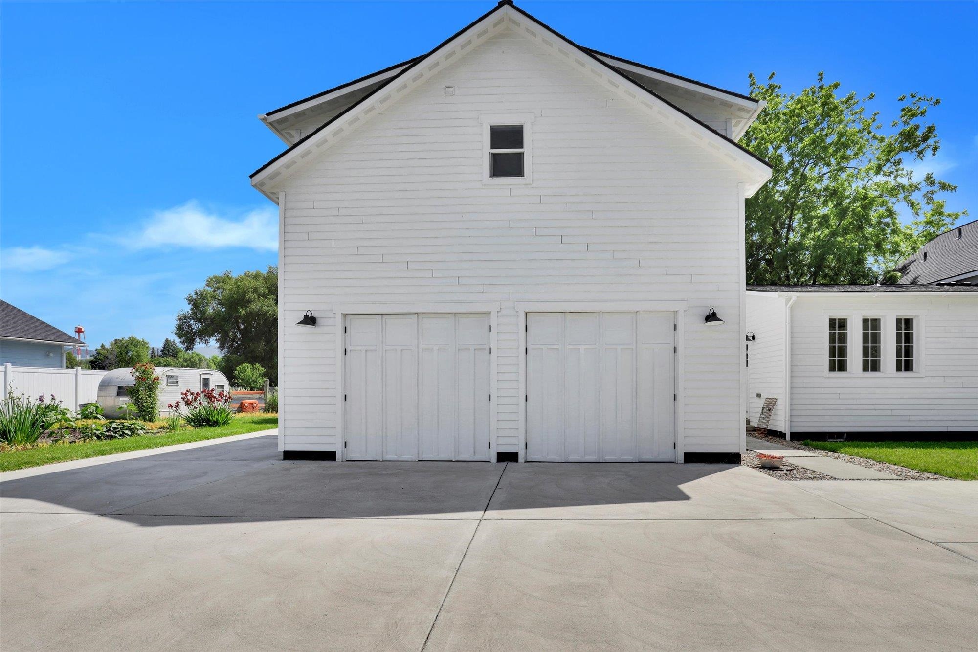 524 North Long Road Spokane Valley, WA 99016 - Photo 2 of 32