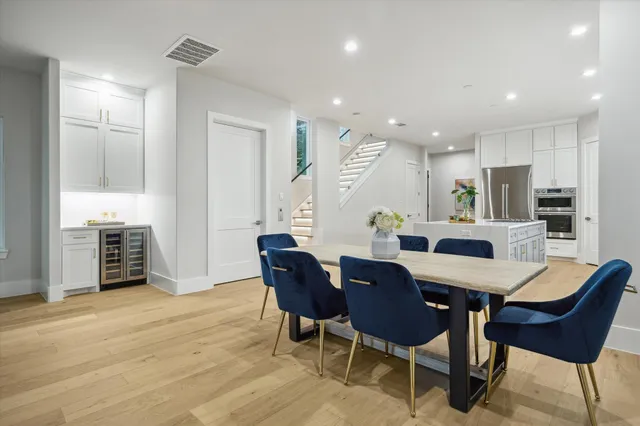 $1,338,000 | 902 Knox Street, Unit A, Houston, TX 77007