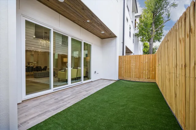 $1,338,000 | 902 Knox Street, Unit A, Houston, TX 77007