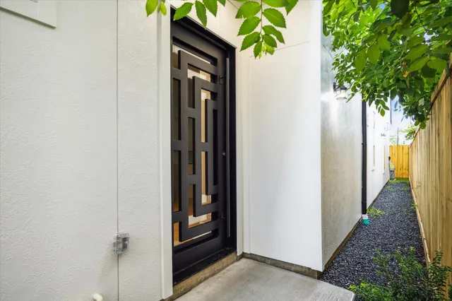 $1,338,000 | 902 Knox Street, Unit A, Houston, TX 77007