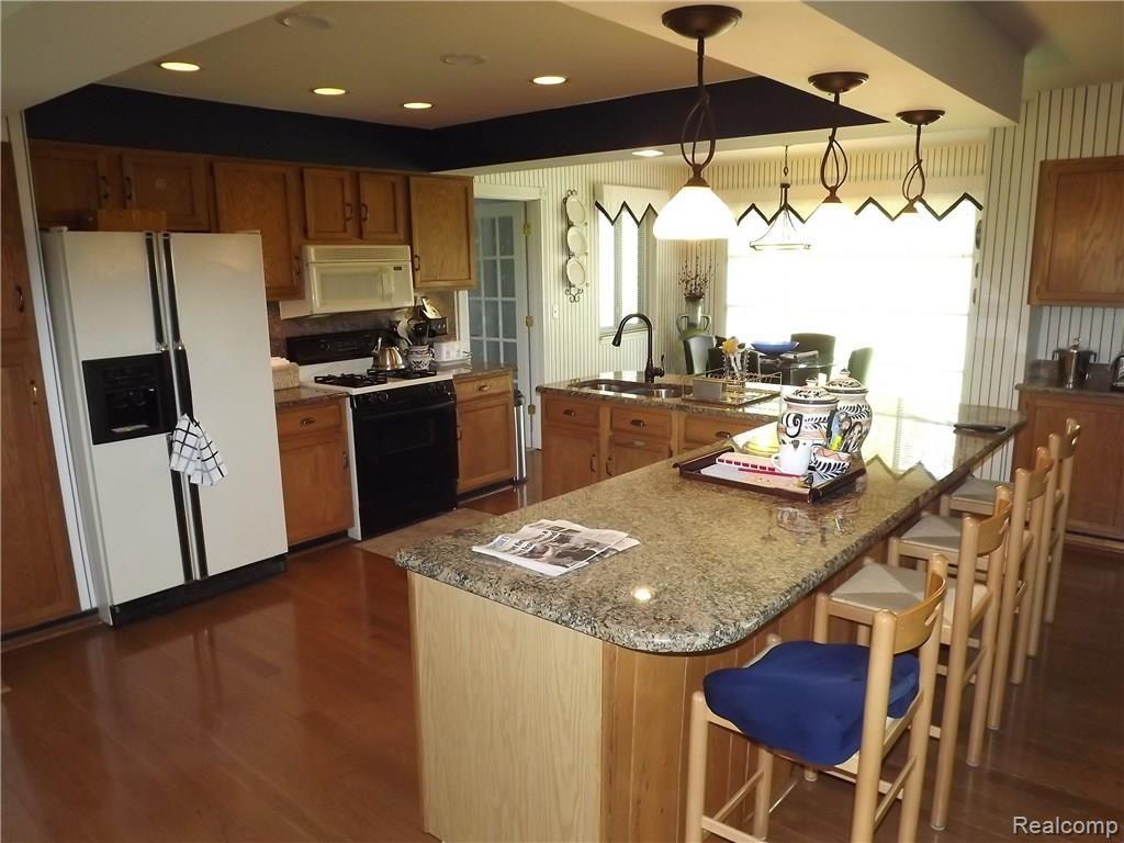 766 Lion Street Rochester Hills, MI 48307 - Photo 13 of 33