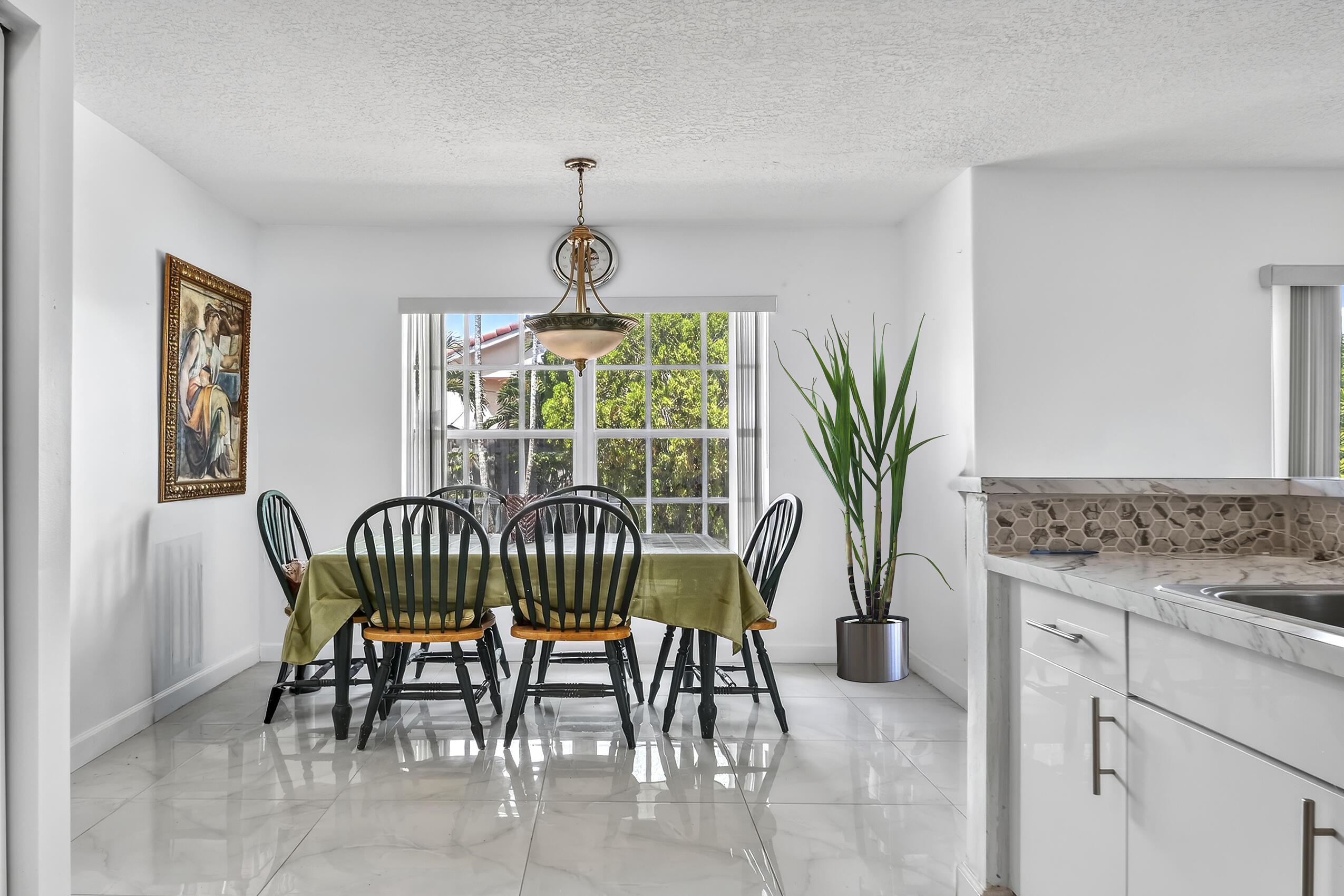 10334 Southwest 164th Place Miami, FL 33196 - Photo 10 of 41 R_F033 (4)