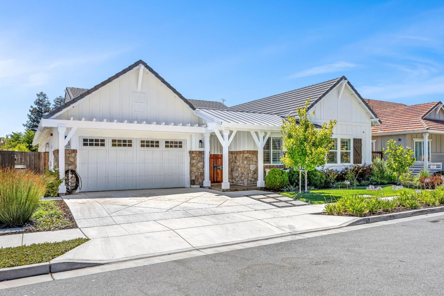 17045 Hill Road Morgan Hill, CA 95037 - Photo 2 of 64