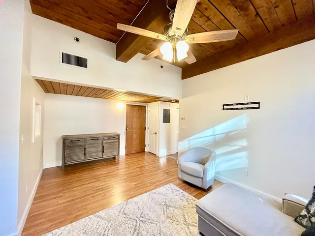 $2,100 | 50 Rantoul Street, Unit 308, Beverly, MA 01915