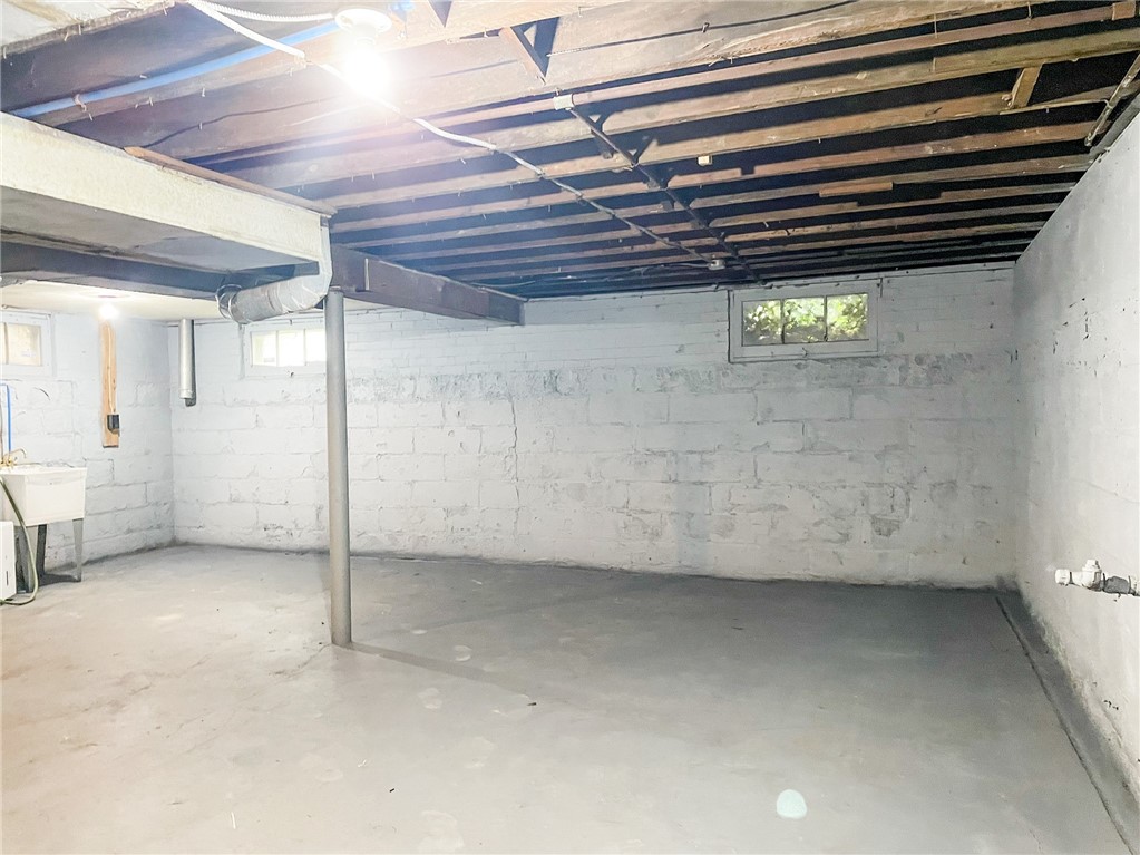 161 Maxwell Avenue Rochester, NY 14619 - Photo 11 of 12