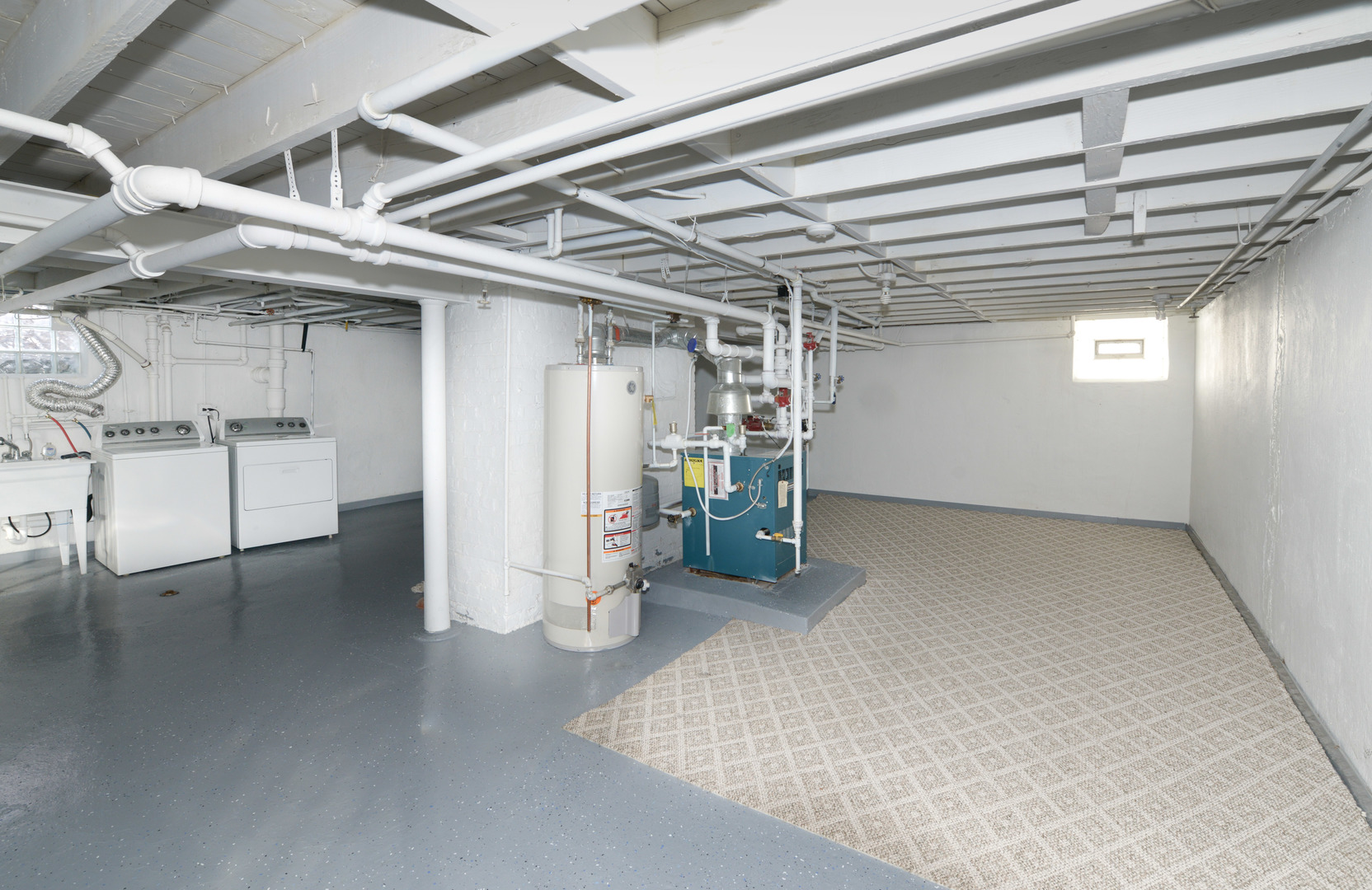 1149 Willow Road Winnetka, IL 60093 - Photo 25 of 37 a view of a room with gym equipment