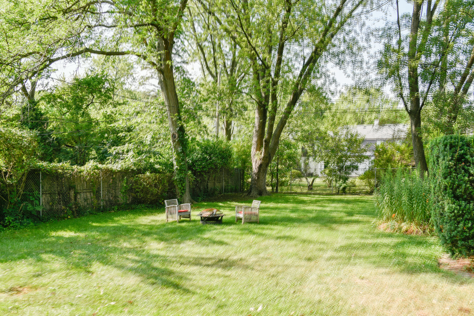 1149 Willow Road Winnetka, IL 60093 - Photo 31 of 37 a park with trees in the background