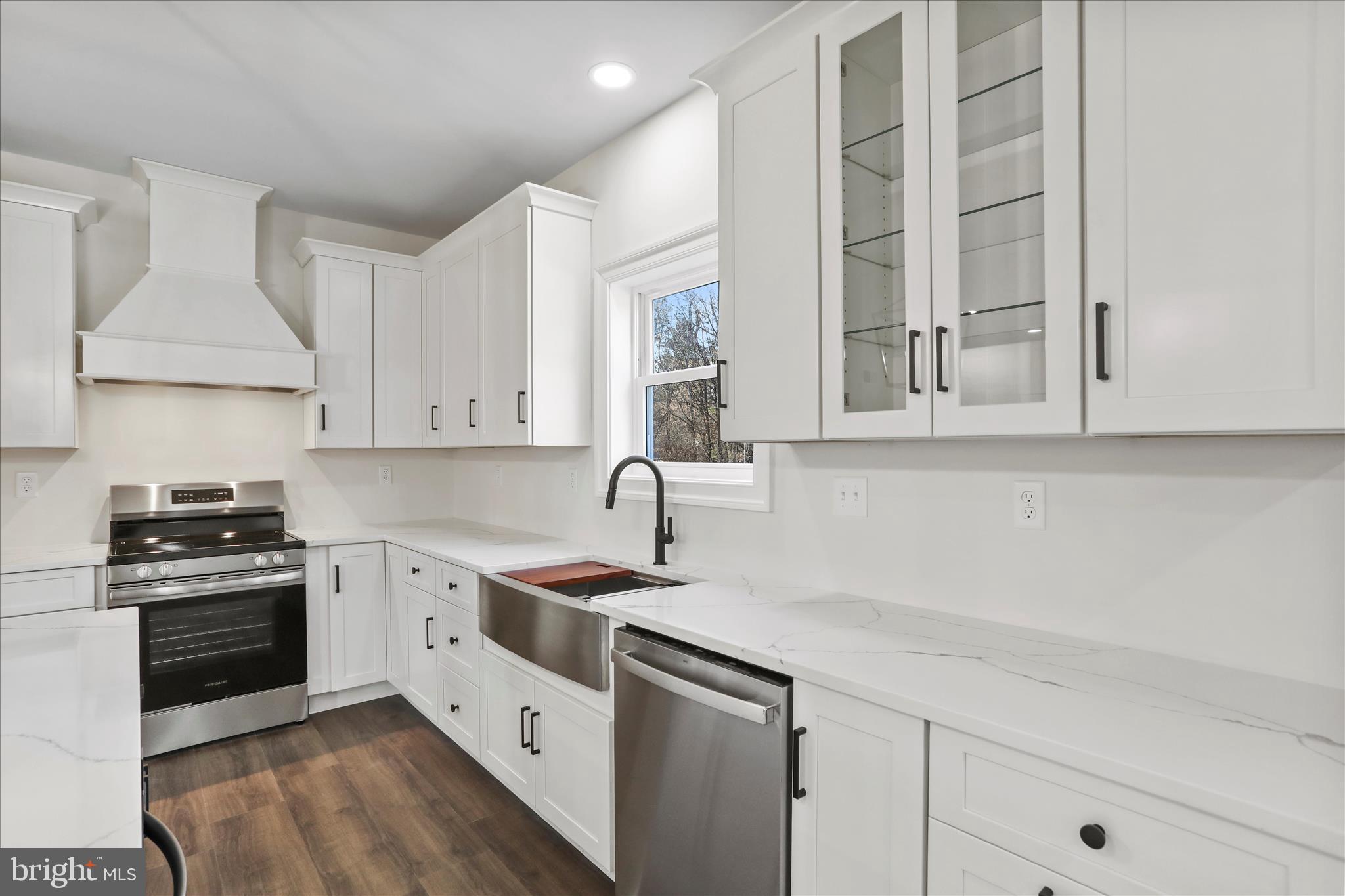 6348 Cherry Run Road Hedgesville, WV 25427 - Photo 9 of 39