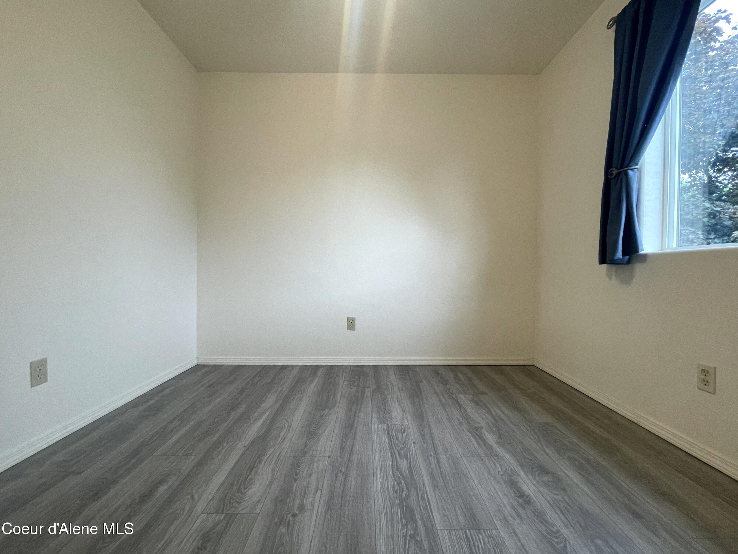 1201 Spruce Street Sandpoint, ID 83864 - Photo 29 of 47 Guest Bedroom 1