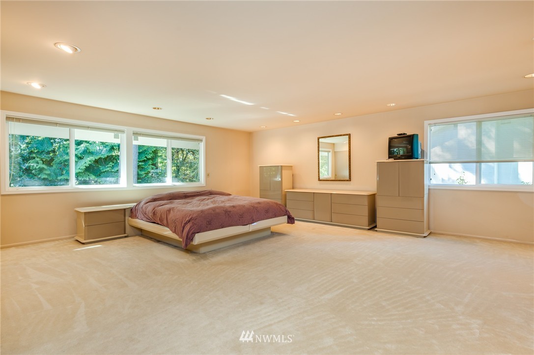 13504 Sherman Road Northwest Seattle, WA 98177 - Photo 14 of 18
