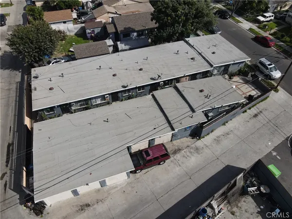 $1,850,000 | 19 East 69th Street, Unit 6, Long Beach, CA 90805