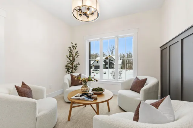 $724,900 | 1942 Creekside Drive Southwest, Byron Center, MI 49315