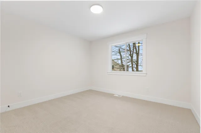 $724,900 | 1942 Creekside Drive Southwest, Byron Center, MI 49315