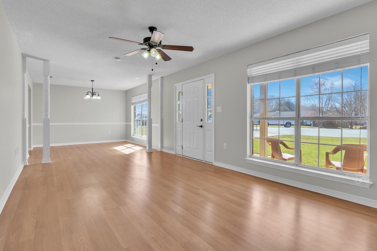 19605 Quartz Lane Robertsdale, AL 36567 - Photo 7 of 33 Entrance Foyer