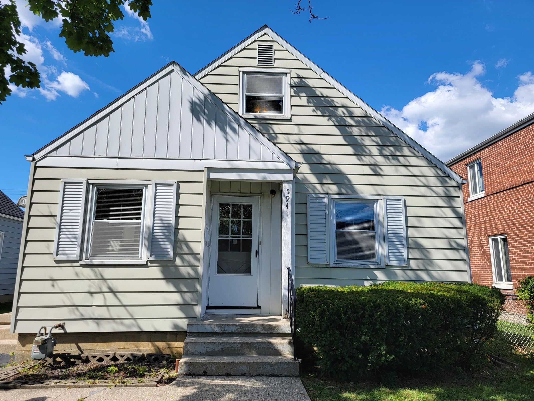 594 Chatham Road Columbus, OH 43214 - Photo 1 of 22 20220815171155601164000000-o