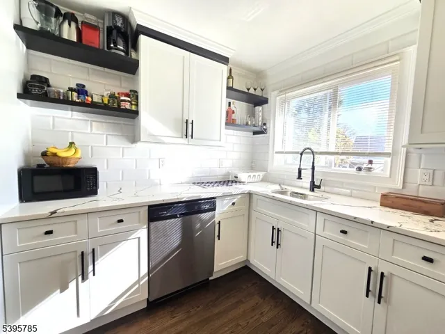 $3,250 | 229 Lakewood Drive, Unit 2, Bloomfield, NJ 07003