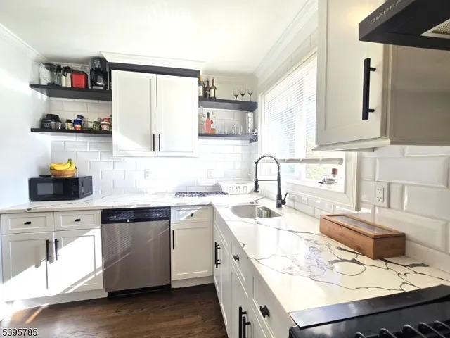 $3,250 | 229 Lakewood Drive, Unit 2, Bloomfield, NJ 07003