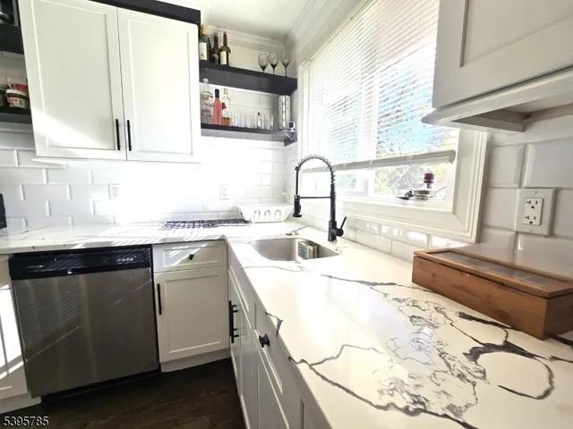 $3,250 | 229 Lakewood Drive, Unit 2, Bloomfield, NJ 07003