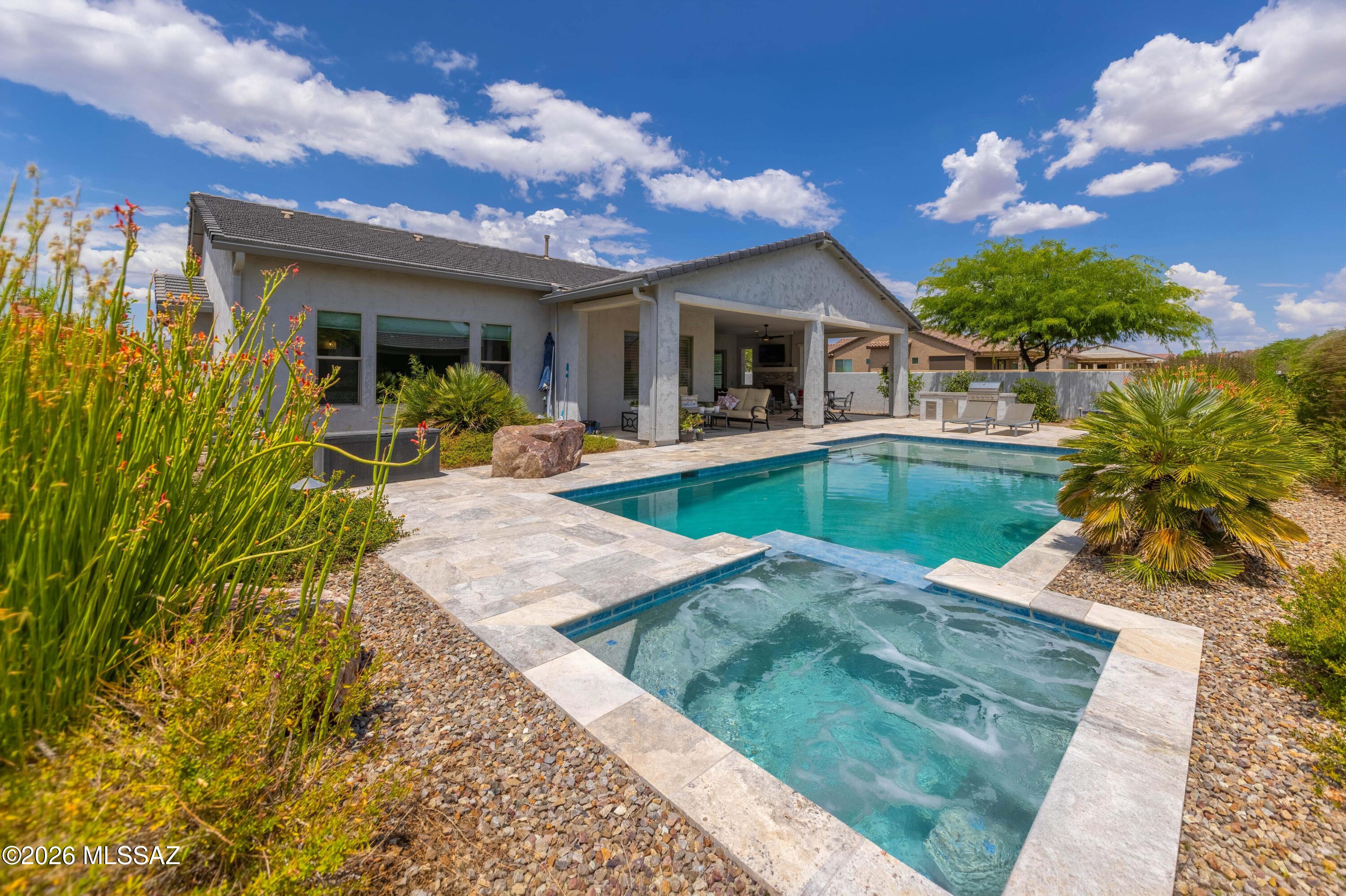 61827 East Quartzite Road Oracle, AZ 85623 - Photo 35 of 50 Time for a Spa!