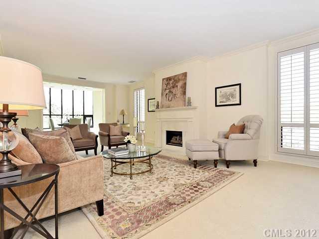 940 Cherokee Road, Unit B4 Charlotte, NC 28207 - Photo 2 of 16 Gallery Image 2
