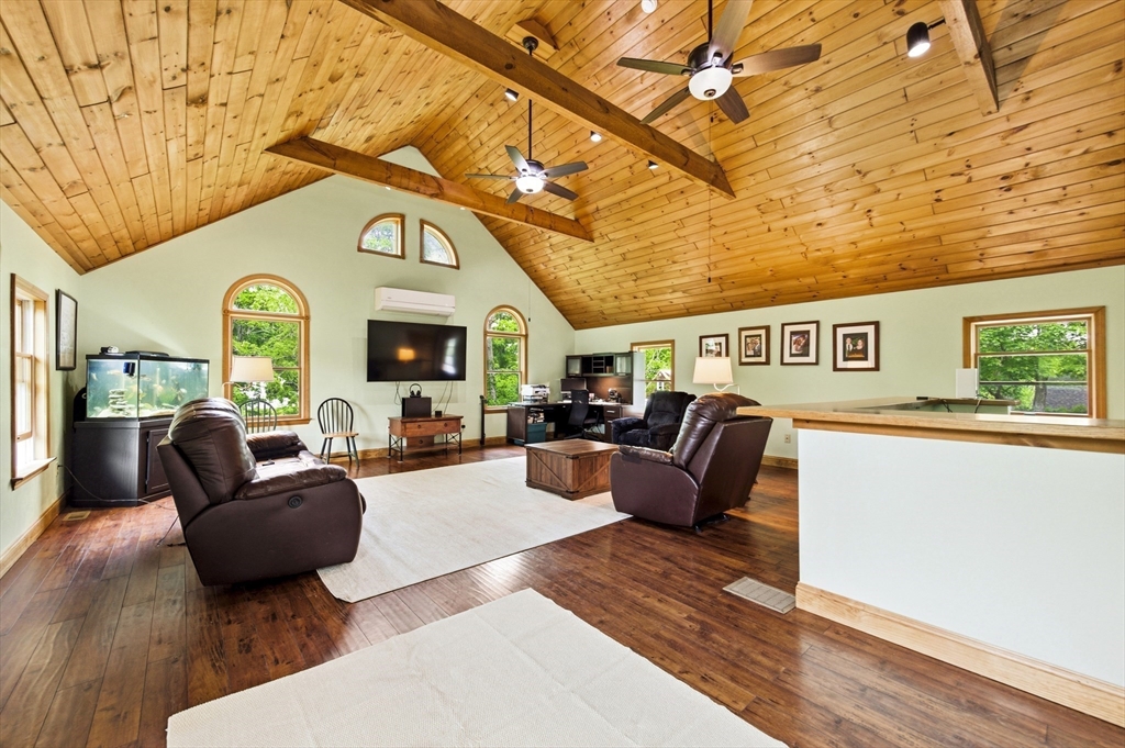 21 Pleasant Street Merrimac, MA 01860 - Photo 4 of 40