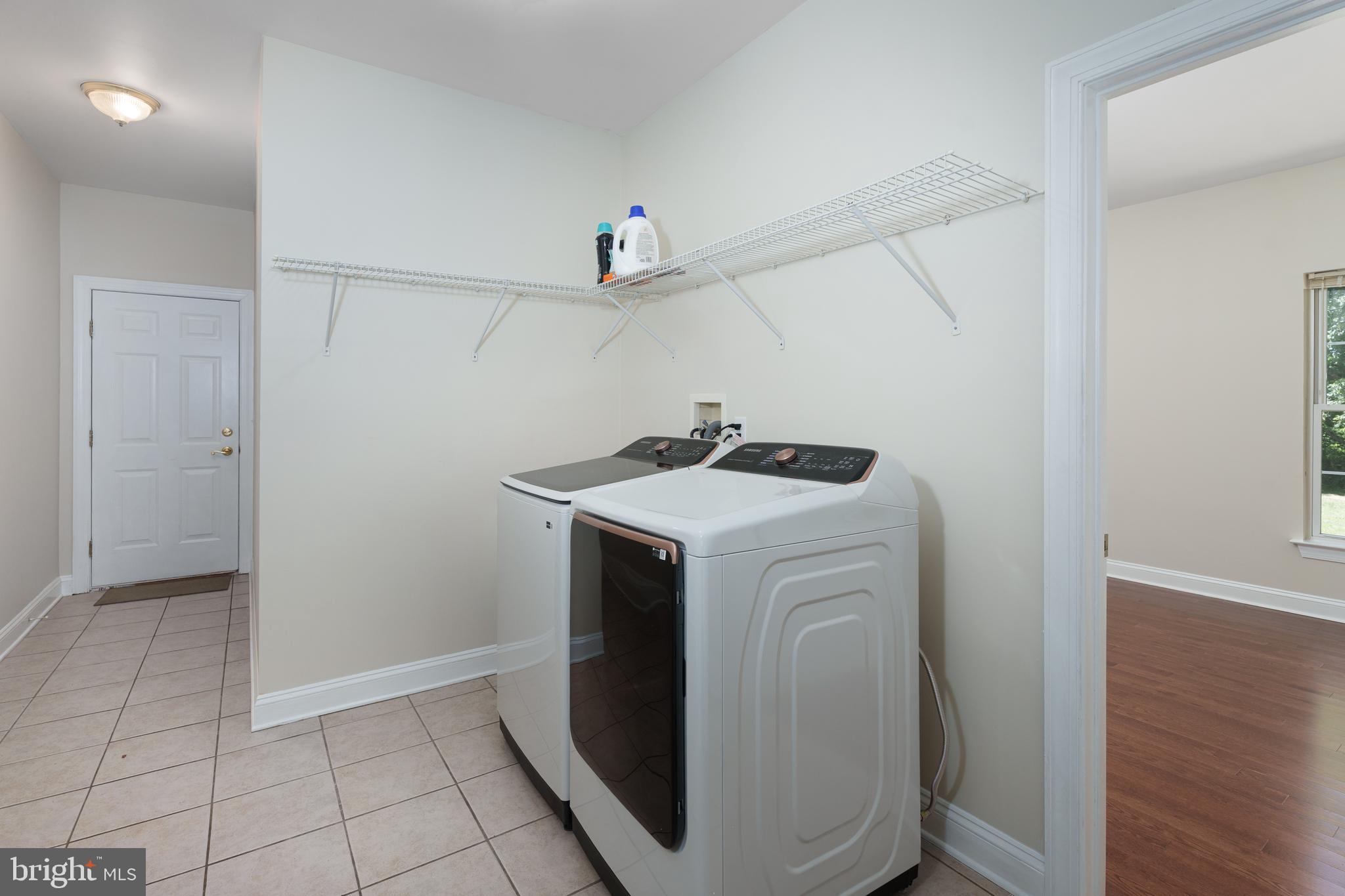 116 Rabbit Hill Road Princeton Junction, NJ 08550 - Photo 47 of 83 Large Mud room / Laundry room