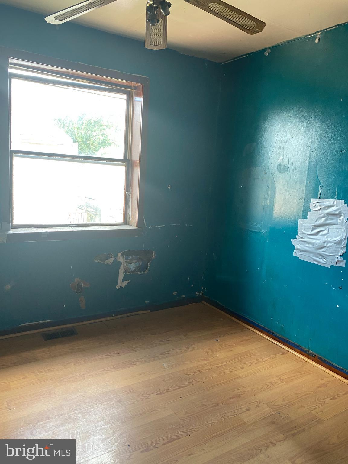 6007 Rising Sun Avenue Philadelphia, PA 19111 - Photo 4 of 4