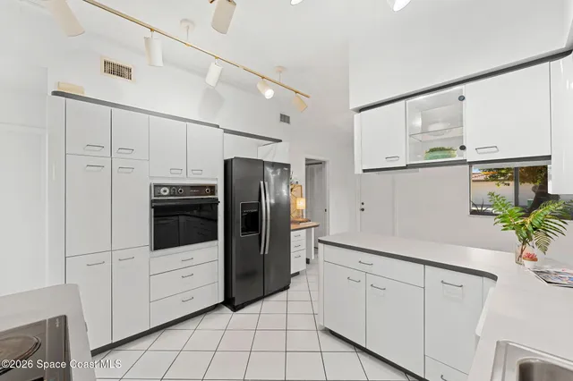 $335,000 | 802 Parkside Place, Unit 802, Indian Harbour Beach, FL 32937