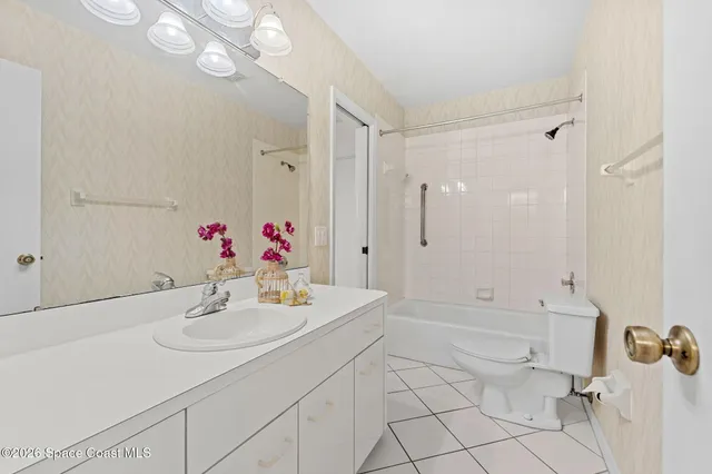 $335,000 | 802 Parkside Place, Unit 802, Indian Harbour Beach, FL 32937